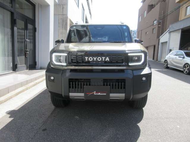 Toyota Land Cruiser FJ 3
