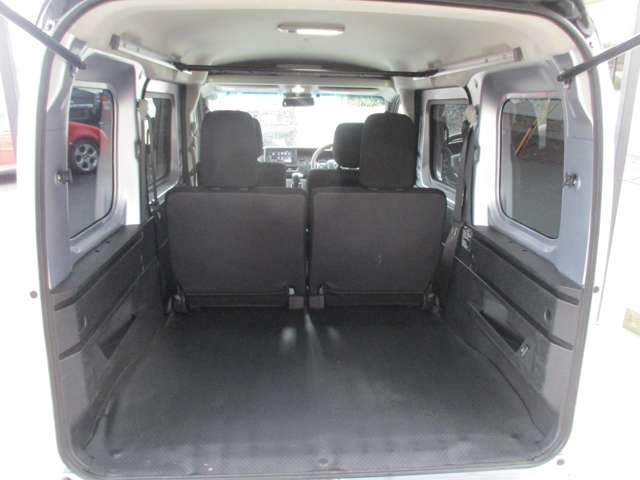 Daihatsu Atrai 11