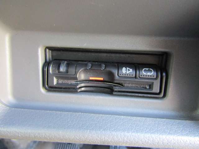 Nissan NV350 Caravan 11