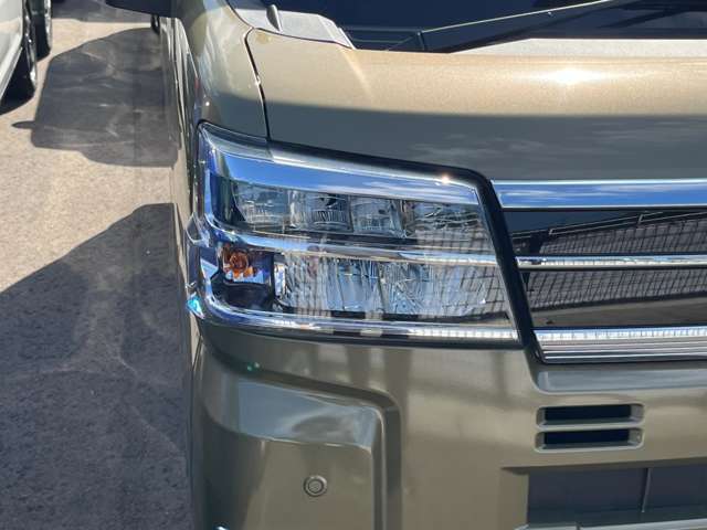 Daihatsu Atrai 6