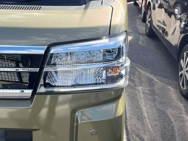 Daihatsu Atrai 7