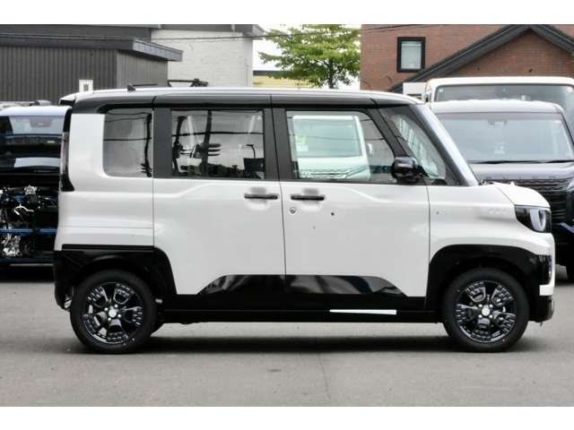 Mitsubishi Delica Mini 9