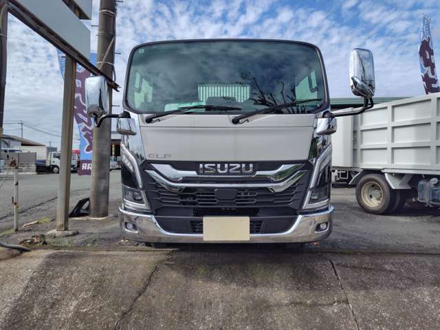 Isuzu Elf 2