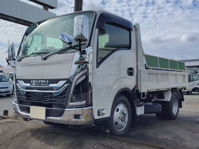 Isuzu Elf 3