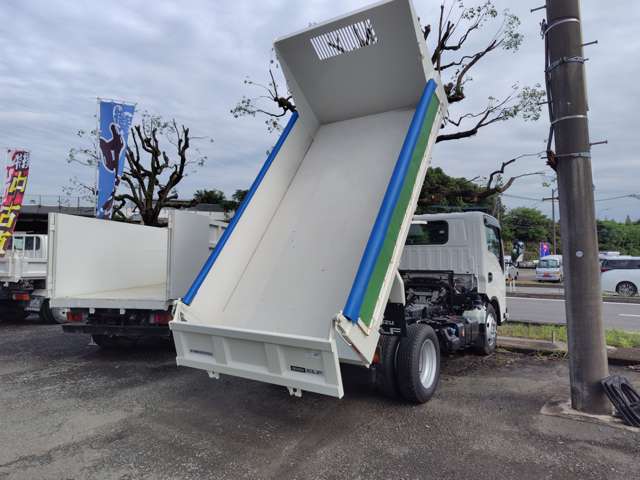 Isuzu Elf 6