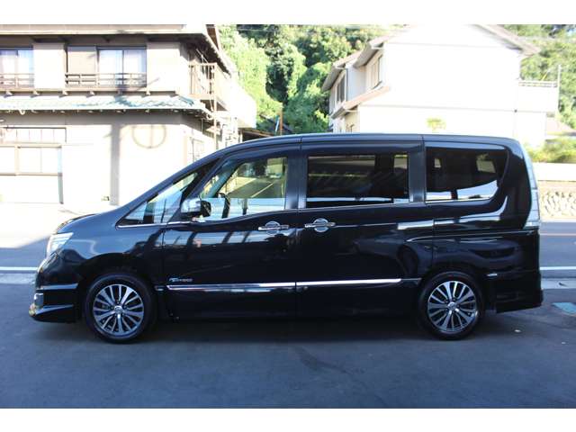 Nissan Serena 9