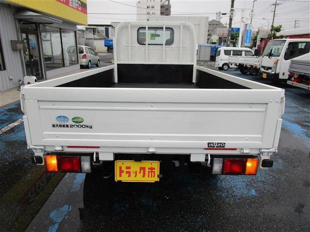 Isuzu Elf 4