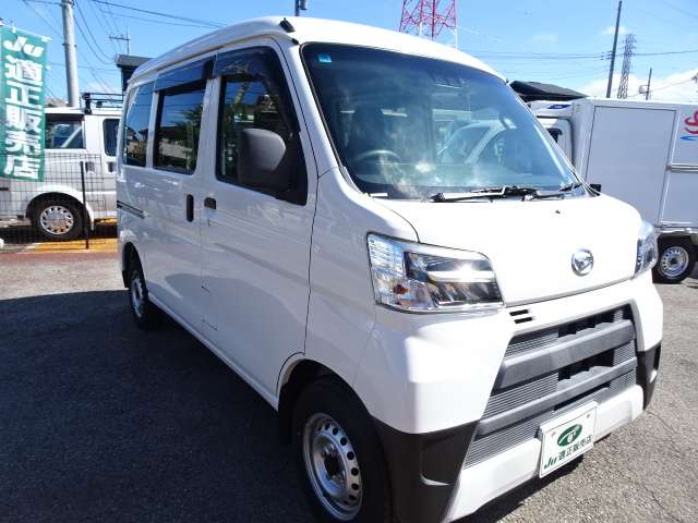 Daihatsu Hijet Cargo 6