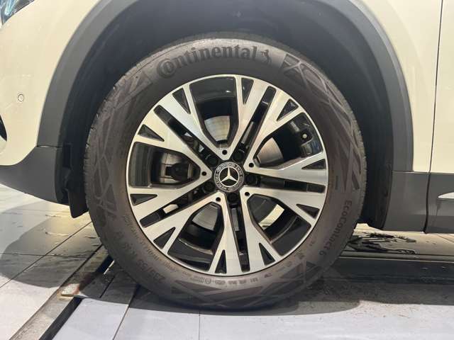 Mercedes-Benz GLA-Class 11