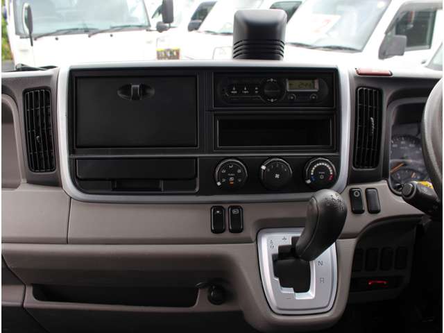 Mitsubishi Fuso Canter 7