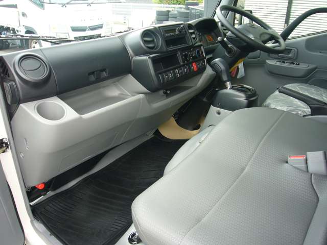 Hino Dutro 3