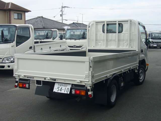 Hino Dutro 7