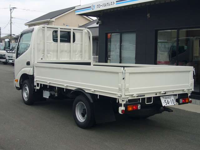 Hino Dutro 8