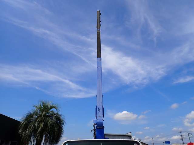 Isuzu Elf 12