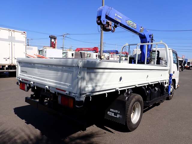 Isuzu Elf 6