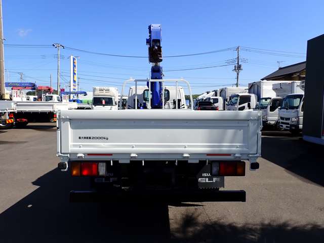 Isuzu Elf 7