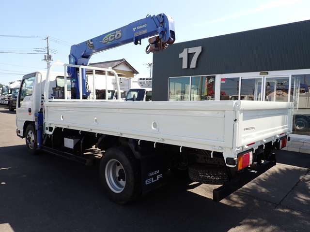 Isuzu Elf 8