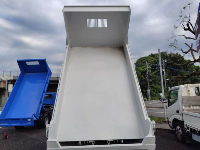 Isuzu Forward 12