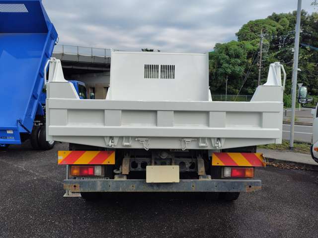 Isuzu Forward 5