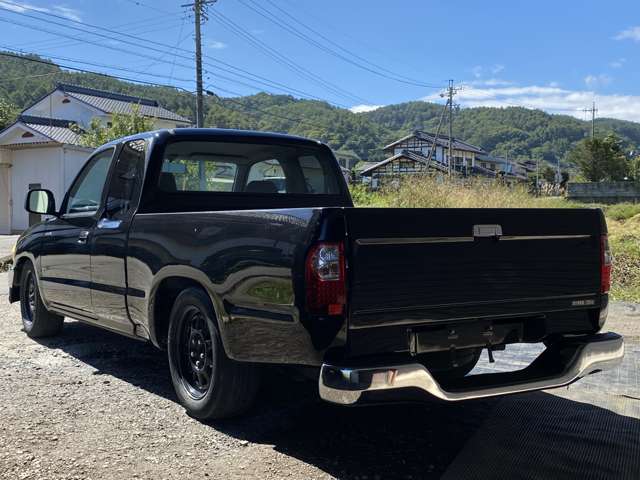 Toyota Hilux 8