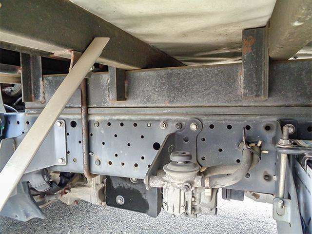 Isuzu Elf 11