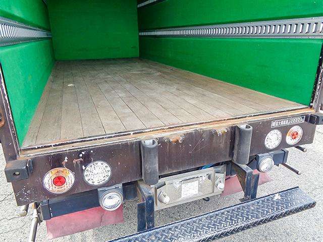 Isuzu Elf 9