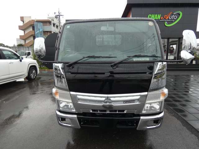 Mitsubishi Fuso Canter 4
