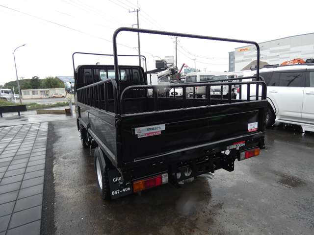 Mitsubishi Fuso Canter 9