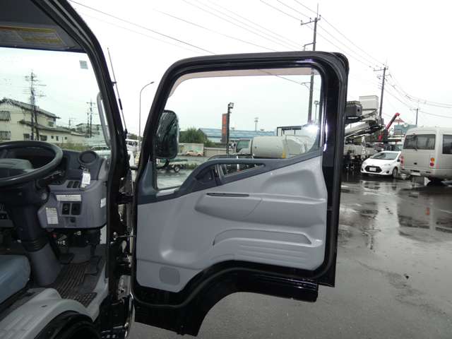 Mitsubishi Fuso Canter 11