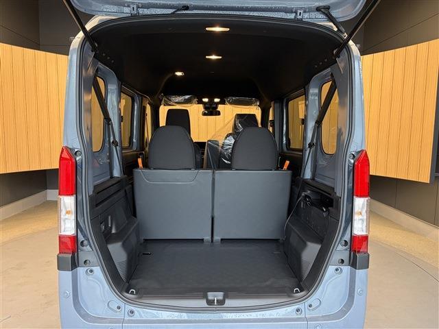 Honda N-VAN 12
