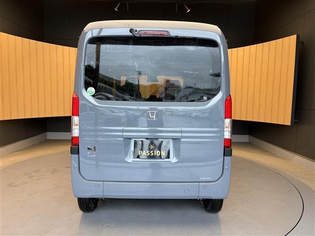 Honda N-VAN 10