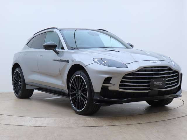 Aston Martin DBX 3