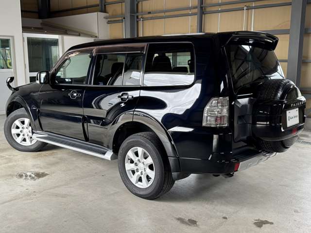 Mitsubishi Pajero 8