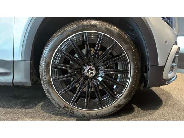 Mercedes-Benz GLB 6