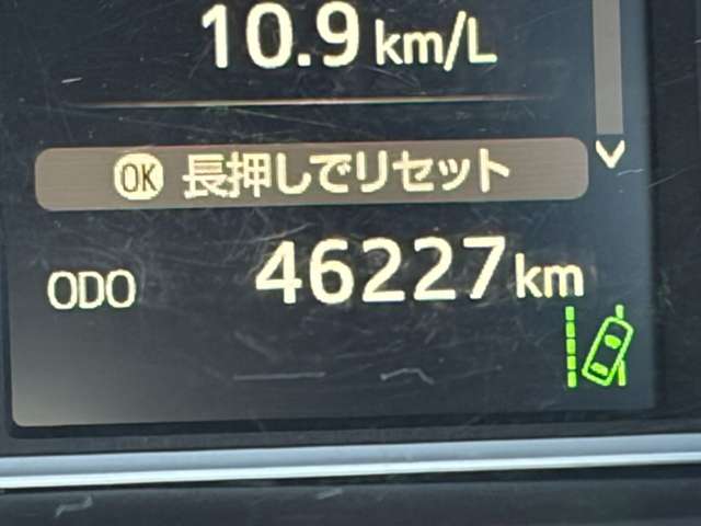 Toyota Hiace Van 7