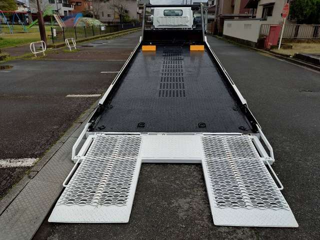 Mitsubishi Fuso Canter 11