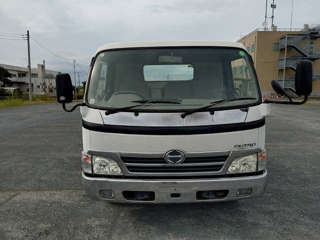 Hino Dutro 12