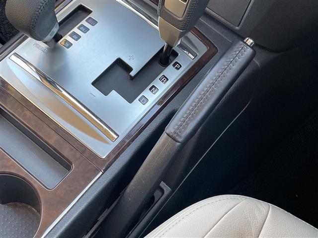 Mitsubishi Pajero 12
