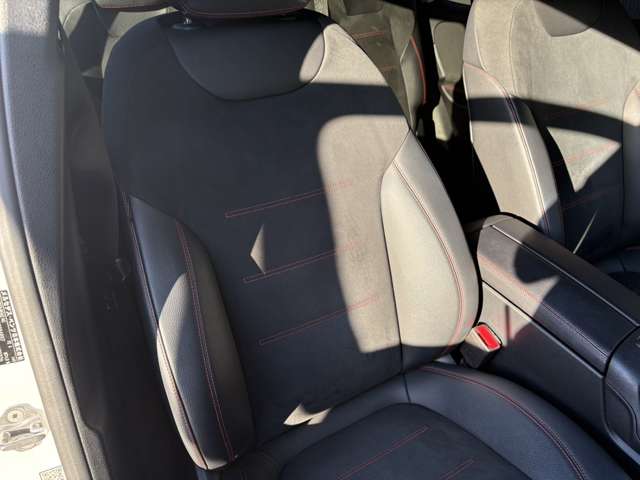 Mercedes-Benz GLB 10
