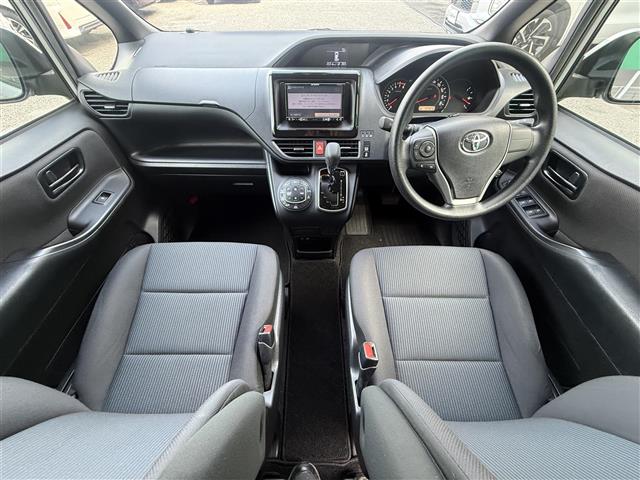 Toyota Noah 2
