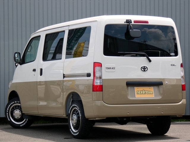 Toyota Town Ace Van 6