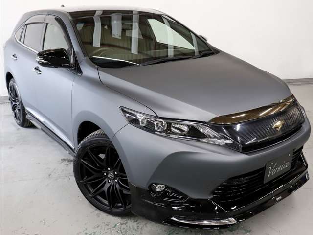 Toyota Harrier 4
