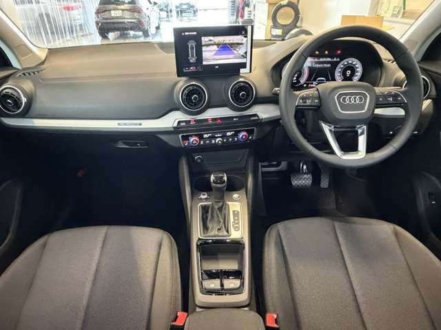 Audi Q2 3