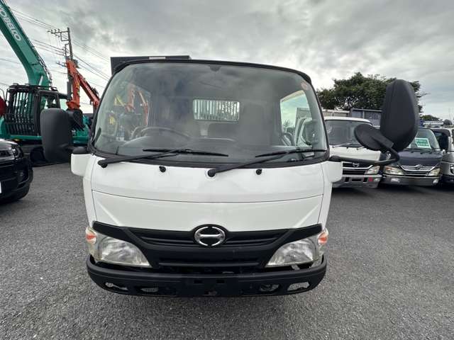 Hino Dutro 5