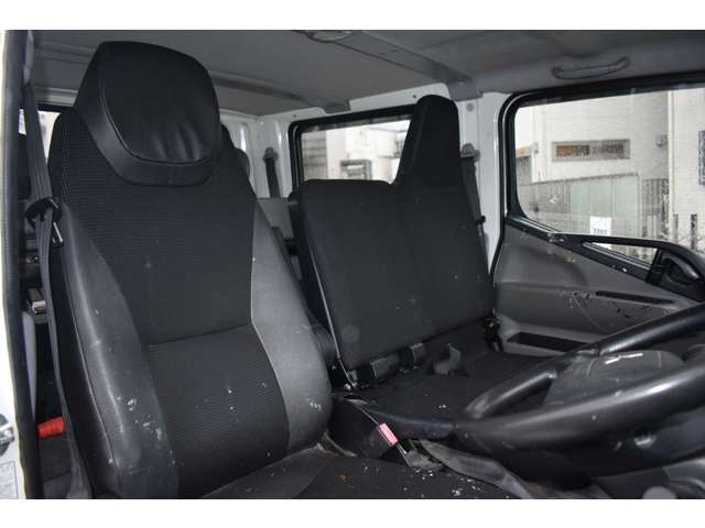 Mitsubishi Fuso Canter 12