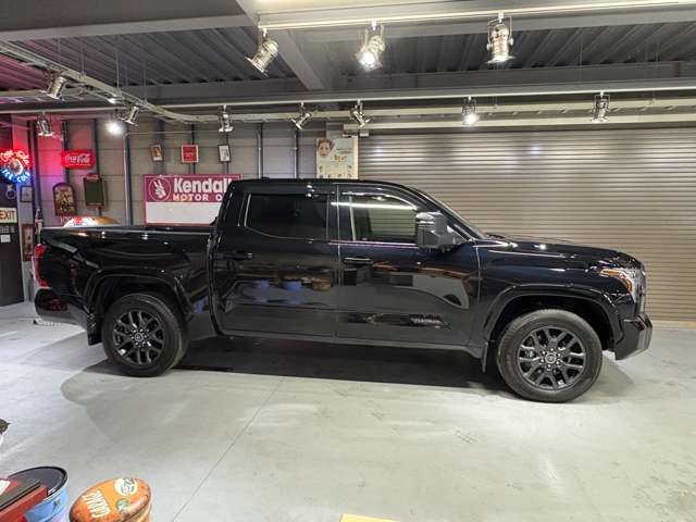Toyota Tundra 2