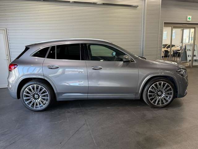 Mercedes-Benz GLA-Class 5