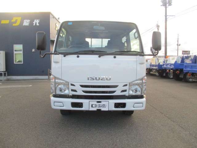 Isuzu Elf 2