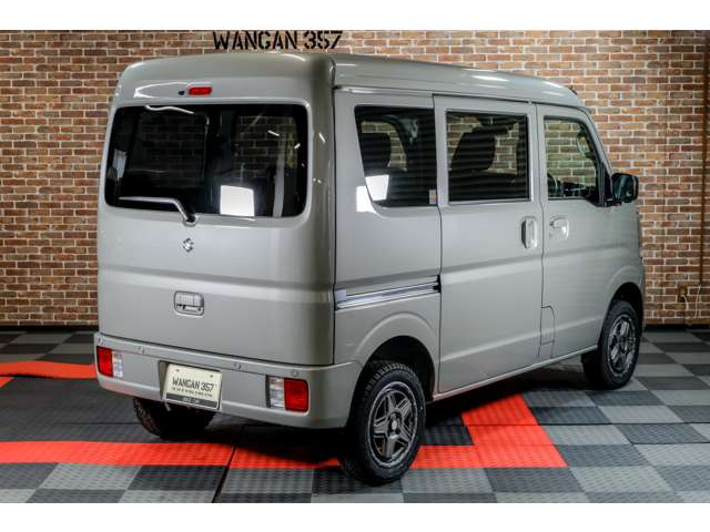 Suzuki Every 8