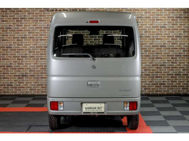 Suzuki Every 9